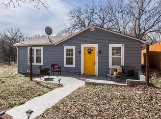 638 N Highland Dr, Independence, MO 64050