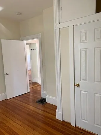 42 Barry St #2 — Photo 27