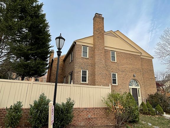 3rd image of 11216 Empire Ln