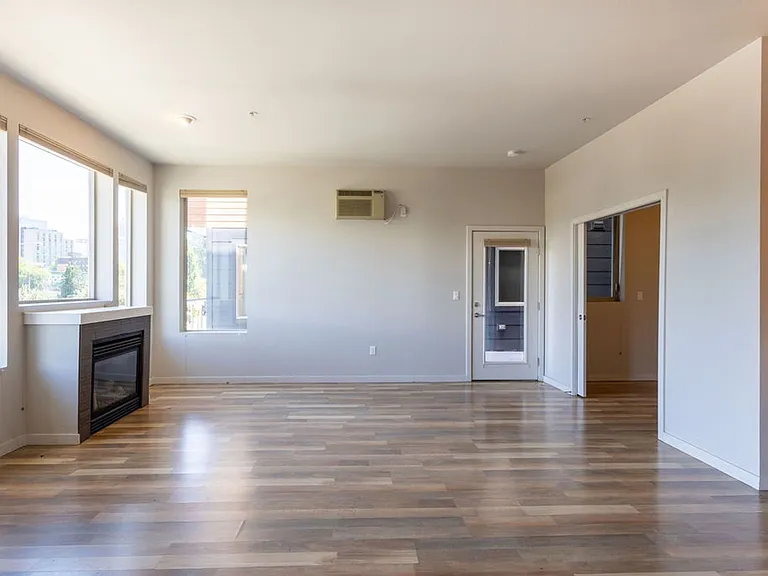 1607 NW Davis St — Photo 34
