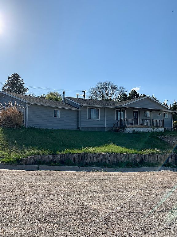 709 Eagle St, Benkelman, NE 69021 Zillow