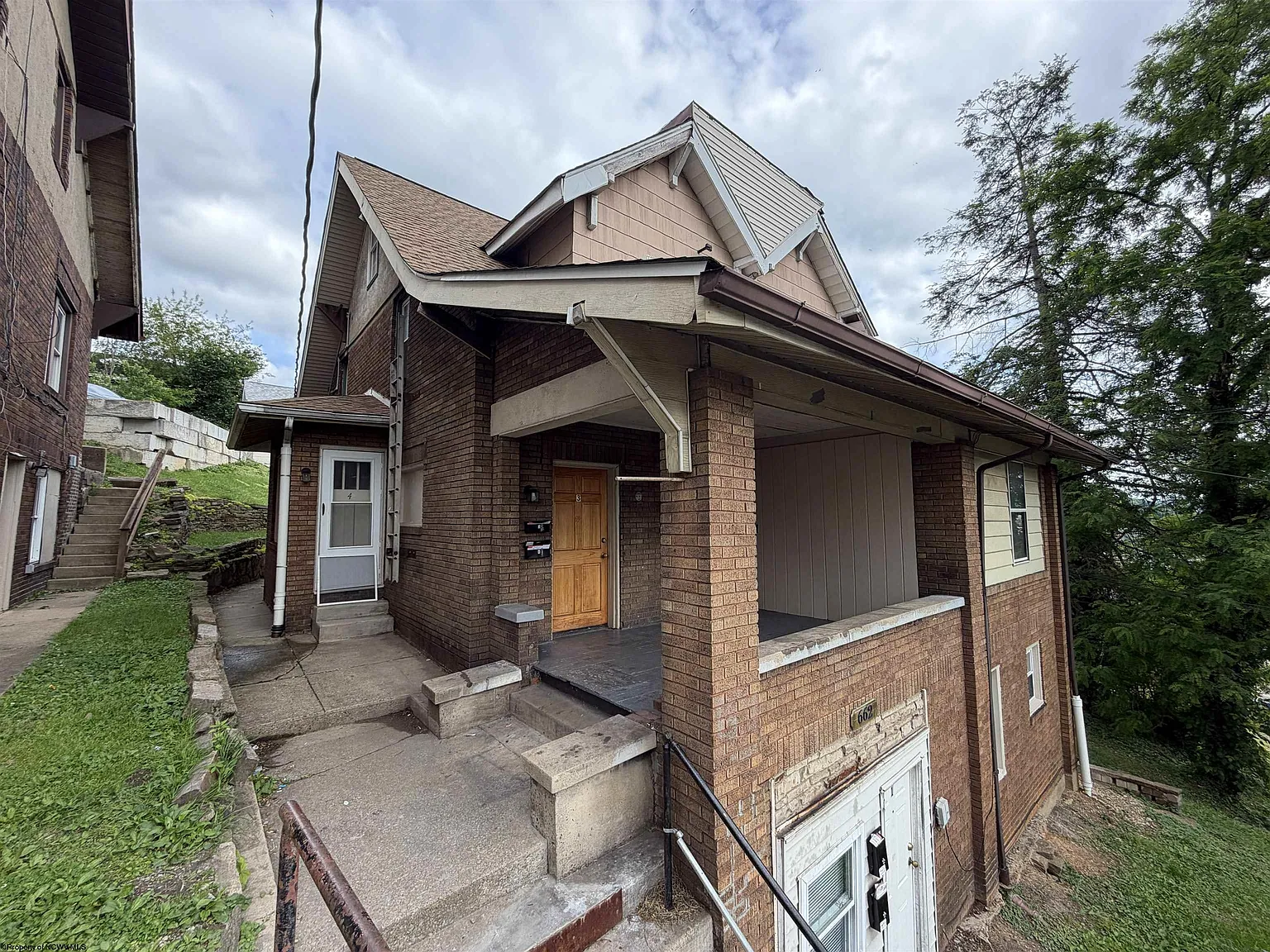 3 bed, 1.0 bath, $1,800 — Photo 1