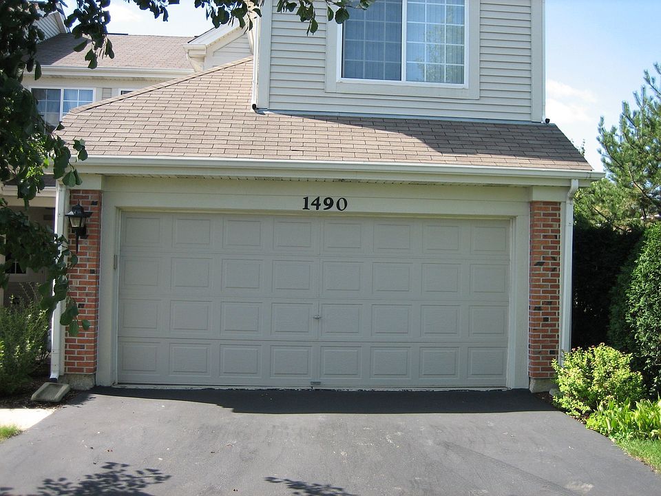 1st image of 1490 N Waterbury Cir
