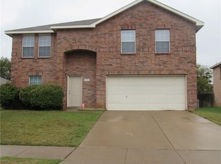 1140 Switchgrass Ln, Crowley, TX 76036