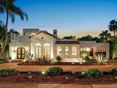 1234 S Greenway Dr, Coral Gables, FL, 33134