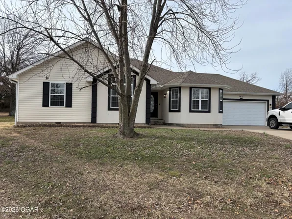 7875 County Ln #287, Carl Junction, MO 64834