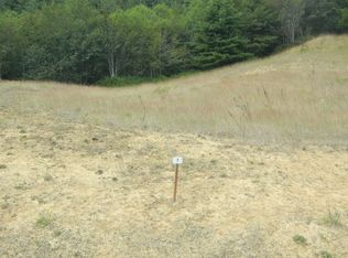 380 Providence Dr, Reedsport, OR 97467