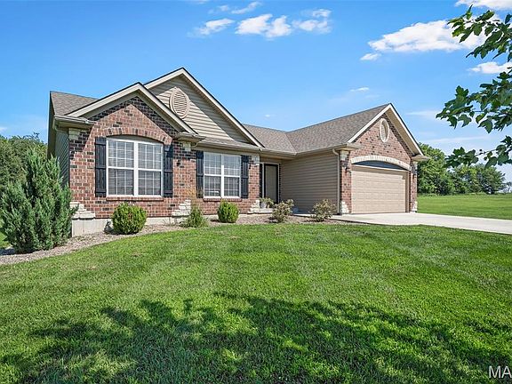 2nd image of 26 Mitch Ln