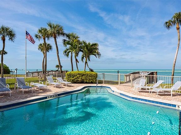 2nd image of 4822 Ocean Blvd APT 4D