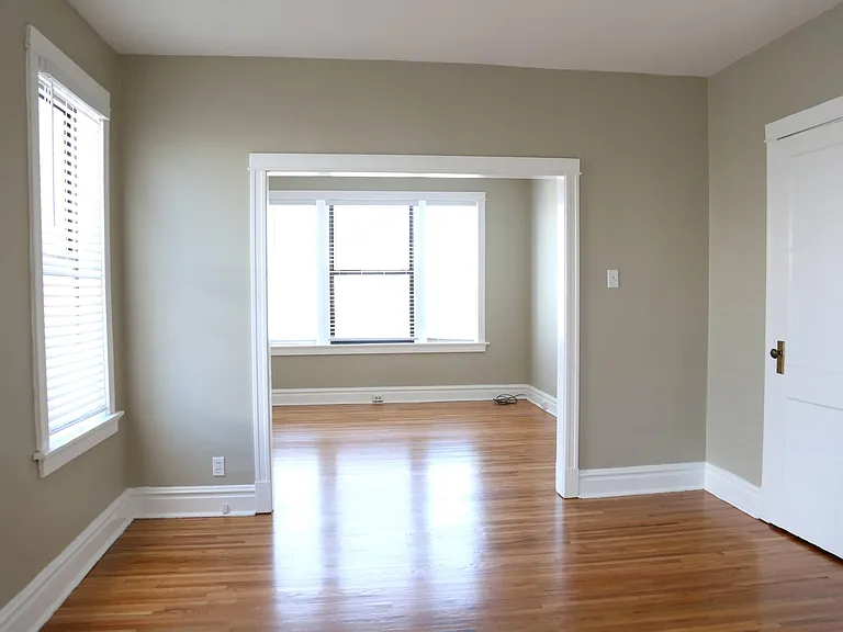5210 Bancroft Ave #2W — Photo 11