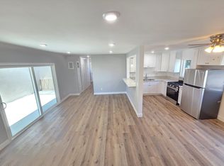 Oxnard Gardens, Van Nuys, CA 91401