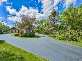 5109 McCauley Rd, Woodstock, IL 60098