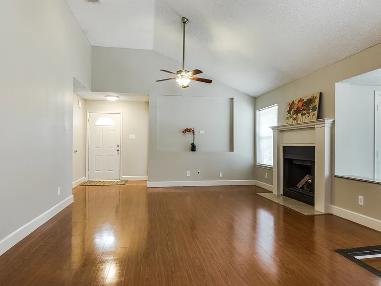 1461 Javelin Way — Photo 5