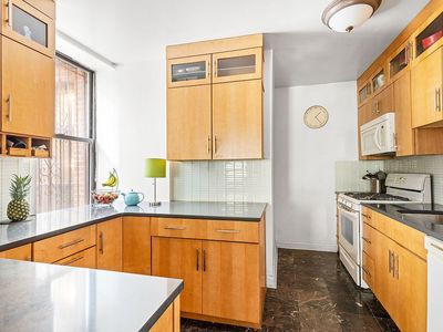 353 Ocean Ave APT 1J, Brooklyn, NY, 11226