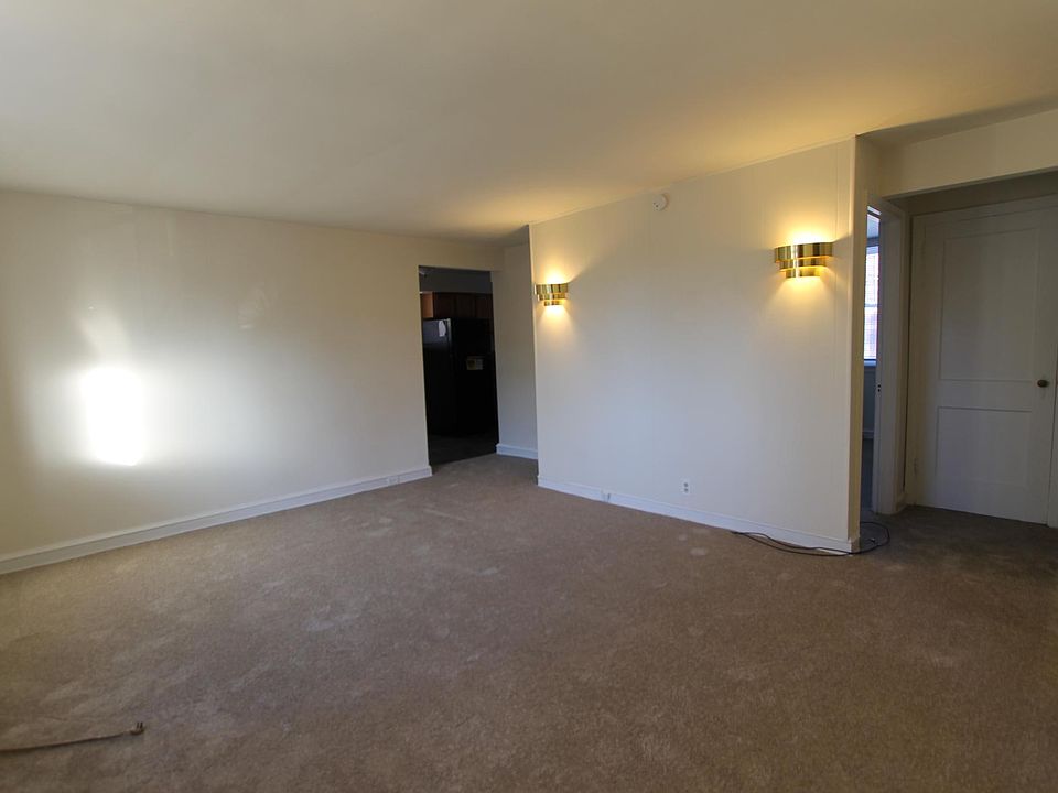 1st image of 510 S Pleasant Pl APT 1