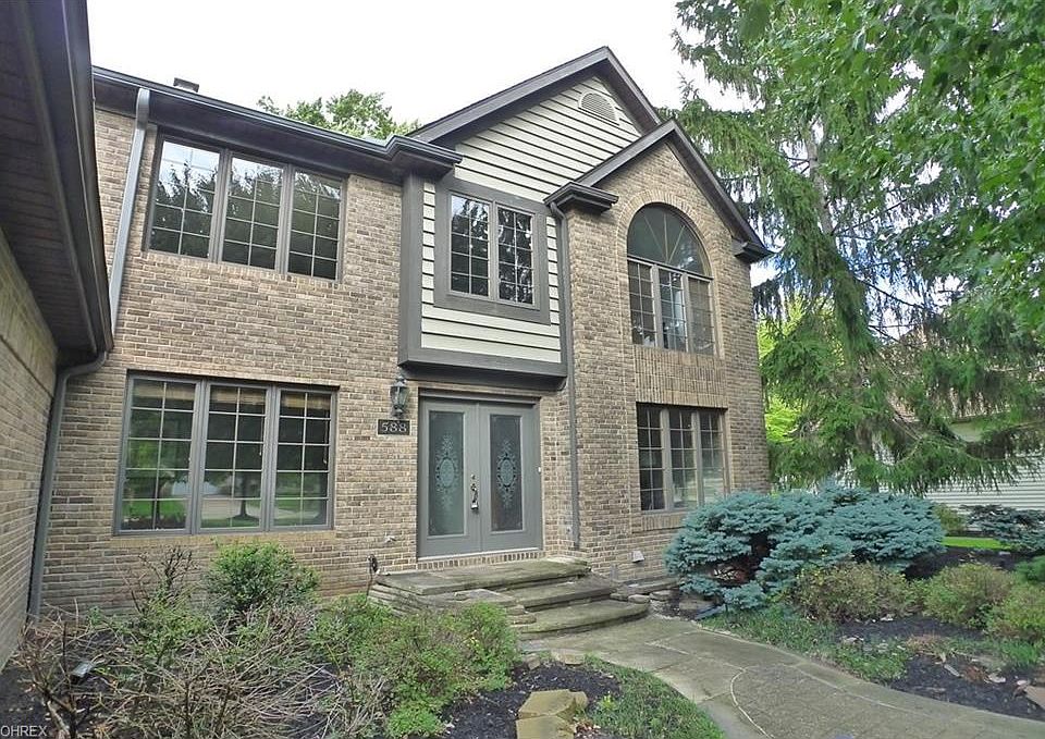 1st image of 588 Williamsburg Dr