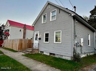 1016 4th St, Rensselaer, NY 12144