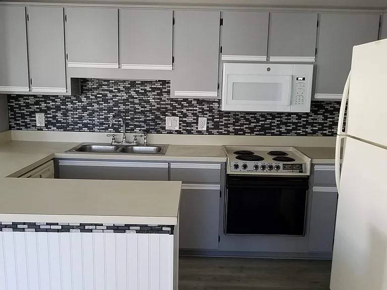 817 Premier Dr — Photo 6