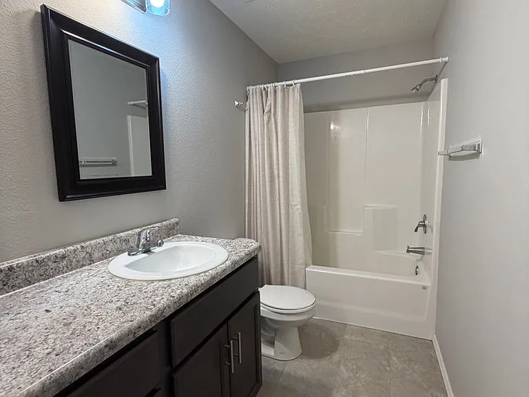 414 W Picardy St — Photo 10