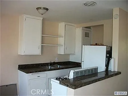 2156 Gaviota Ave — Photo 7