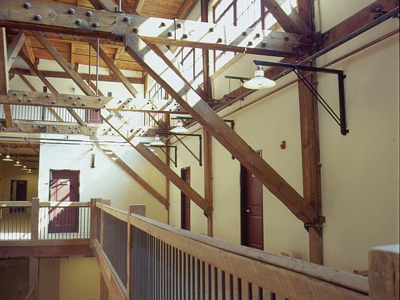 5th image of 815 Porter St APT 211
