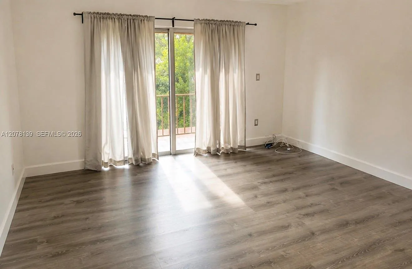 University Trail Condo — Photo 4