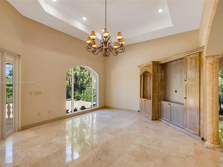 129 Gavilan Ave — Photo 11