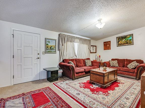 5th image of 351 Fair Lawn Ln