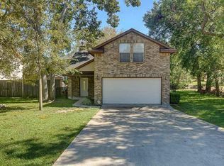 722 Lake View Dr, Montgomery, TX 77356