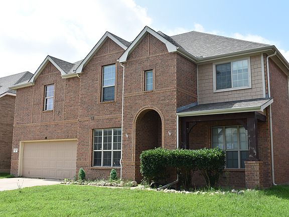 2nd image of 425 Crown Oaks Dr