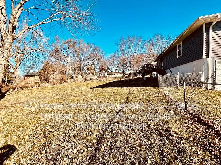 10606 N Oak Trafficway — Photo 26