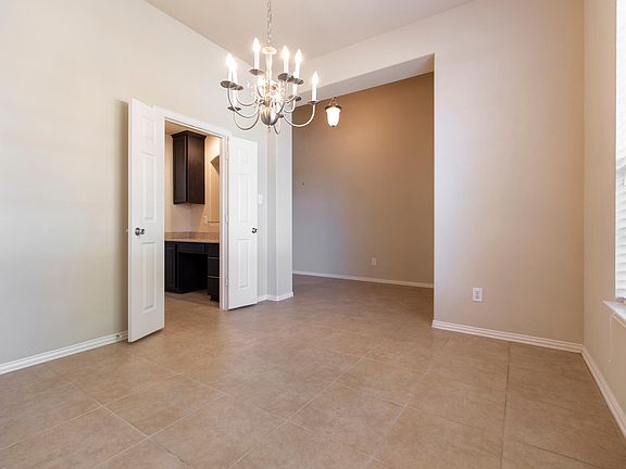 5th image of 217 Willet Ct