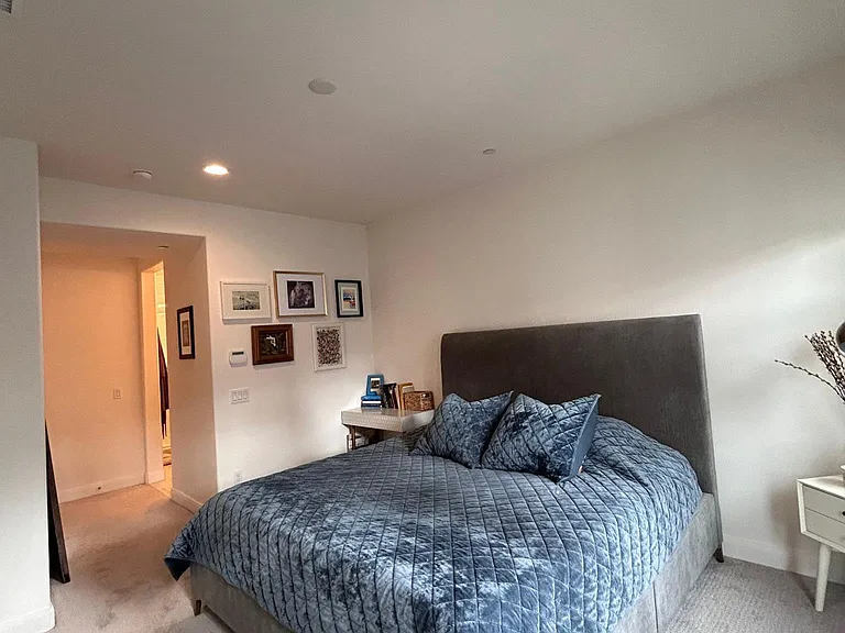 582 E Imperial Ave — Photo 8