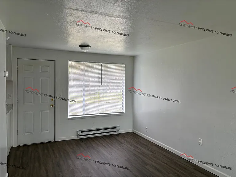8814 Wadsworth St SW — Photo 5