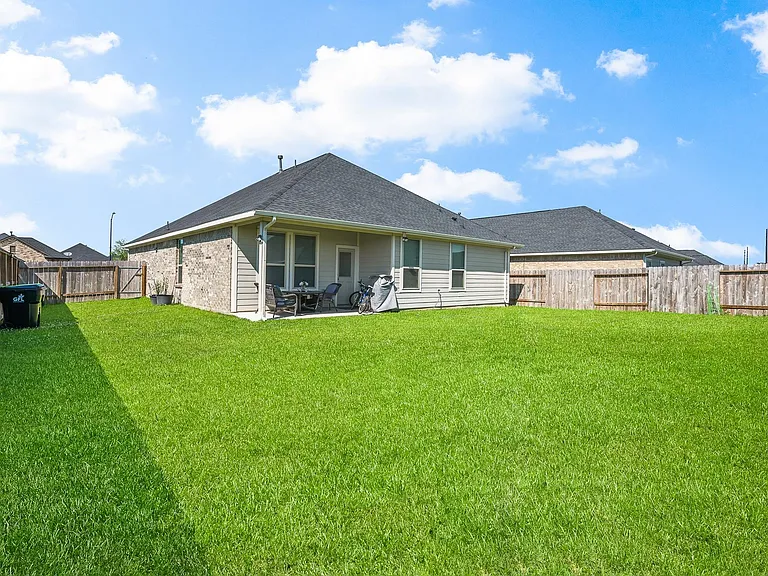 31243 Conover Dr — Photo 27