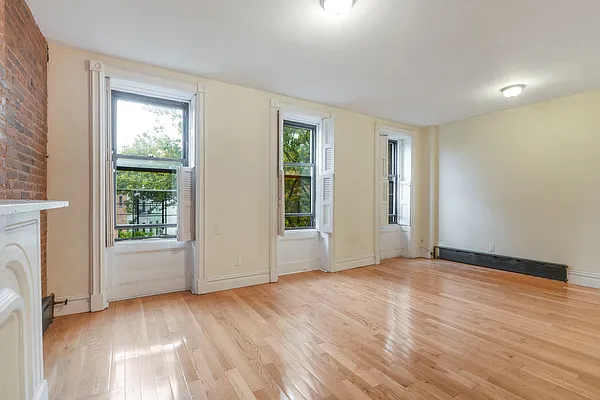 Rented by Century 21 Milestone Realty | media 11