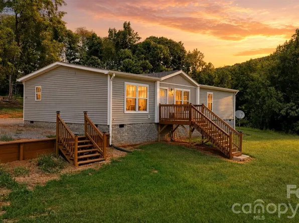 591 Moore Ln, Taylorsville, NC 28681