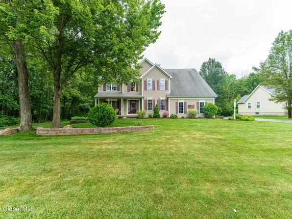 17 Wallflower Drive, Rexford, NY 12148