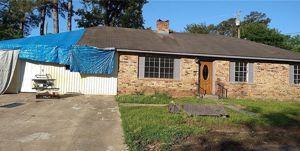2nd image of 114 Rustic Manor Rd