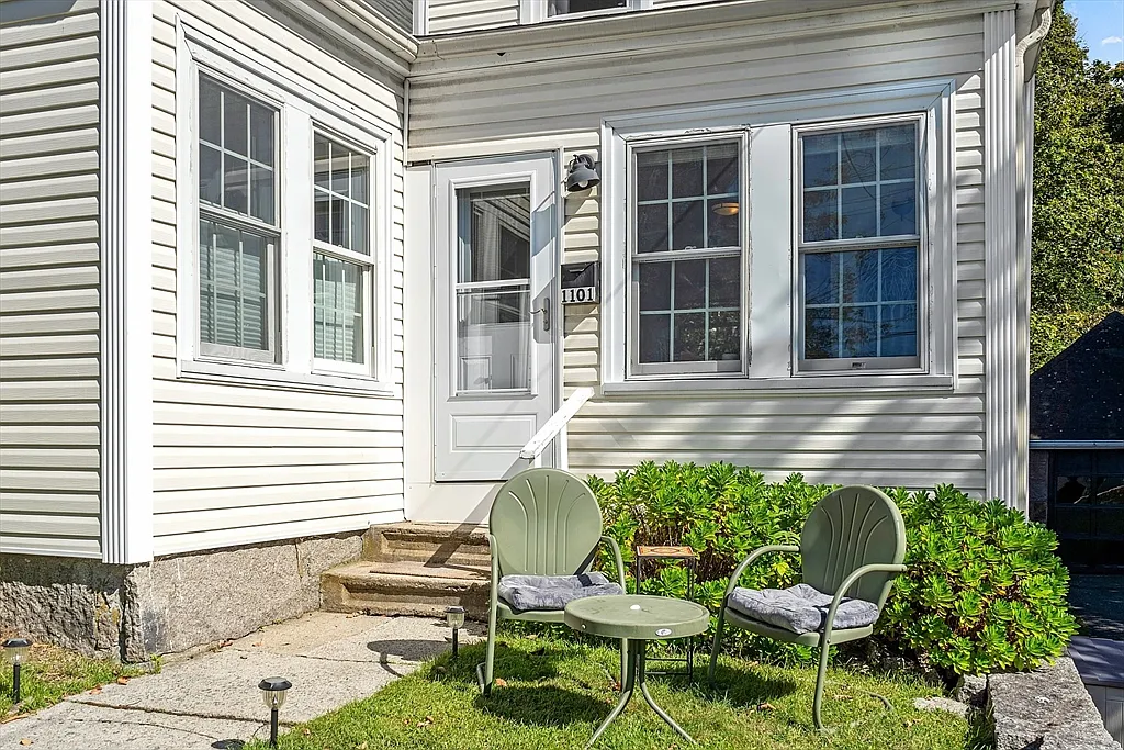 3 bed, 3.0 bath, 1822 sqft, $3,000 — Photo 3