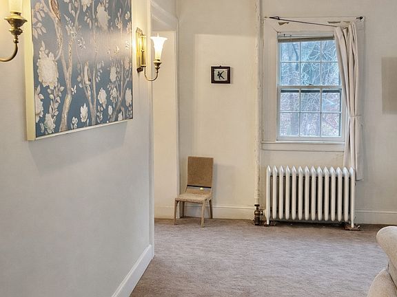 4th image of 107 Cayuga Heights Rd APT 1