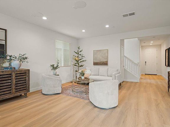 3rd image of 1320 Qualteri Way