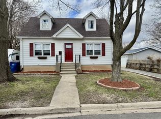 823 Oak Rd, La Salle, IL 61301