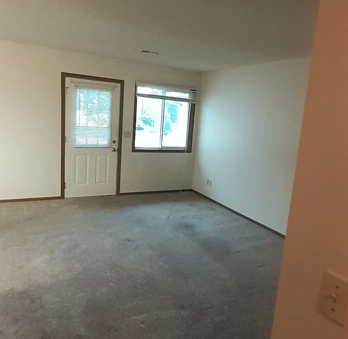 2 bed, 840 sqft, $800 — Photo 3