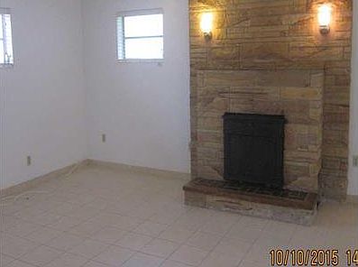 5th image of 481 South Dr