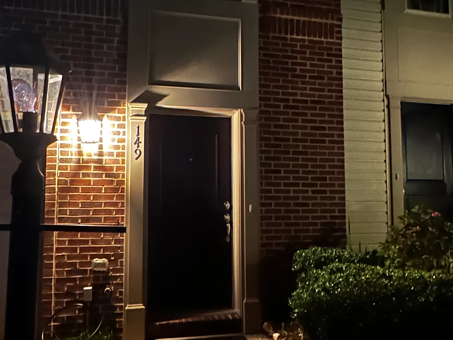149 Royal Ct — Photo 3
