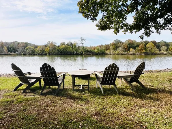 2084 Two Rivers Rd, Eutaw, AL 35462