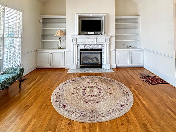 4th image of 228 W Meath Drive