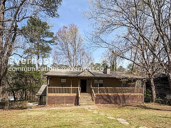 2nd image of 800 Cedar Lake Dr SE