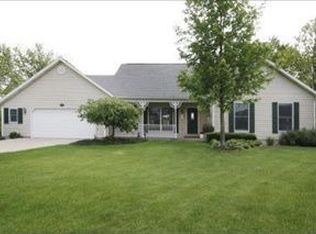 238 Deer Run Dr, Plainwell, MI 49080
